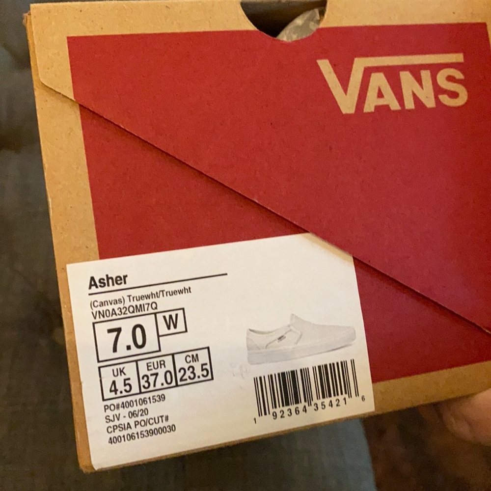 Vans white Asher Canvas shoes size 7 WIDE